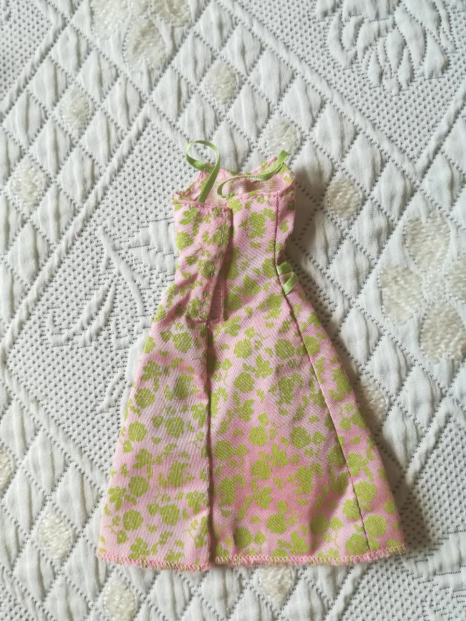 Barbie Chic poppenjurk (Ref. G8510) uit 2004 – photo 3